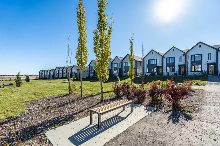 Property Photo:  224 South Point Greenway SW  AB T4B 5J3 