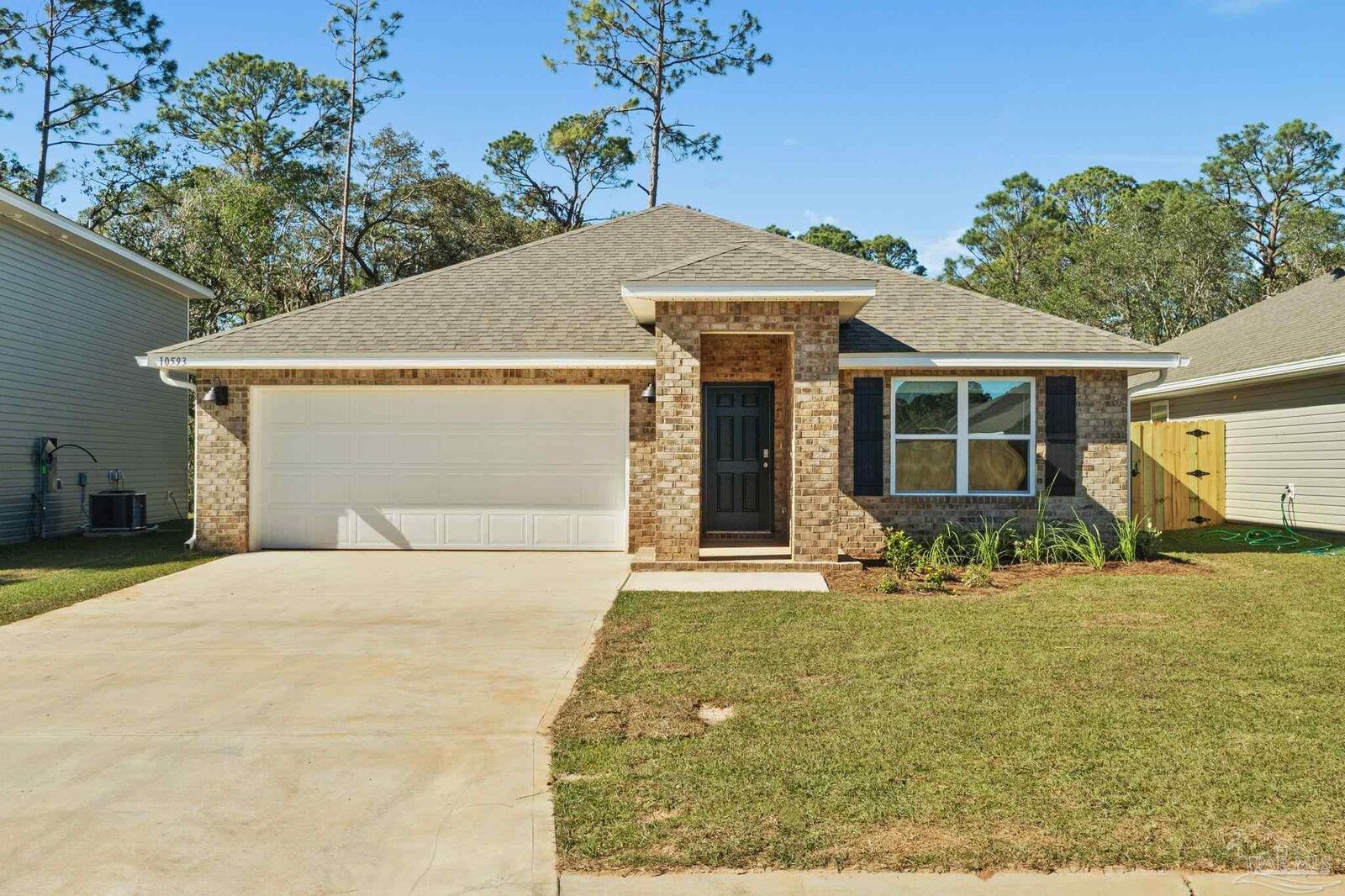 Property Photo:  10593 Queens Gate Cir  FL 32506 