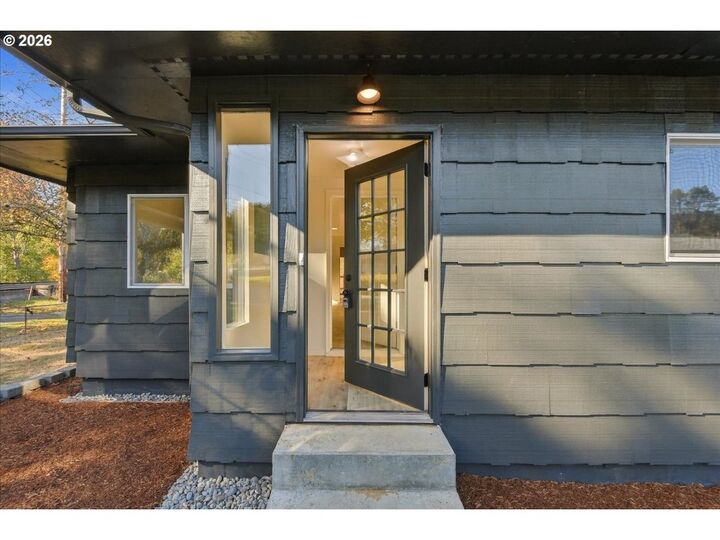 Property Photo: 418 SW Canyon Loop WA 98596