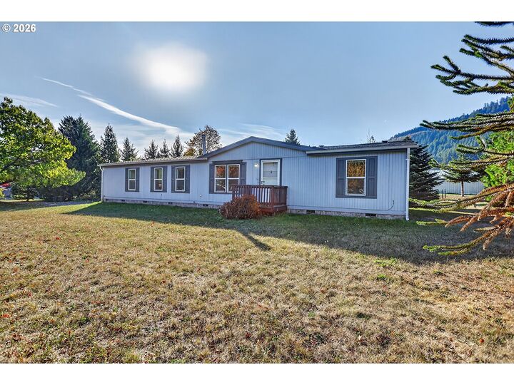 Property Photo:  151 Russells Timber Ln  WA 98610 
