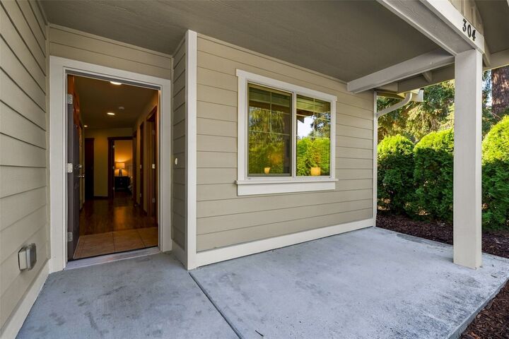 Property Photo: 304 154th St E WA 98445