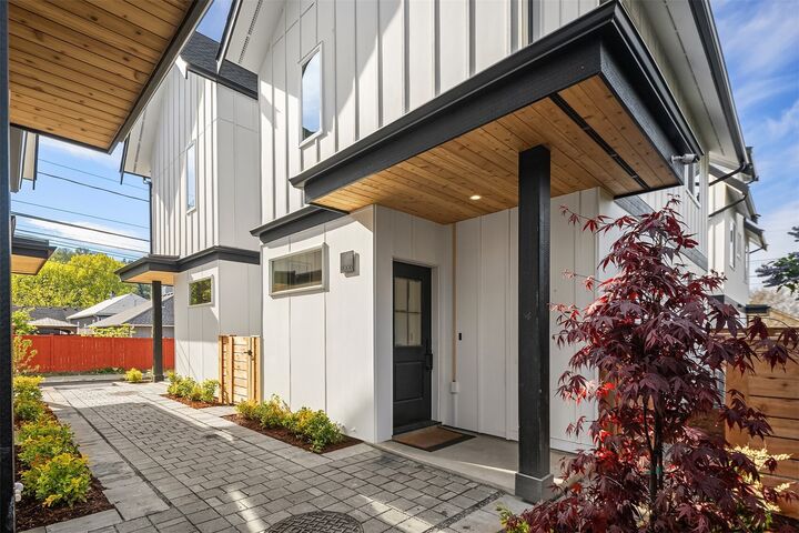 Property Photo:  9004  5th Avenue S  WA 98108 