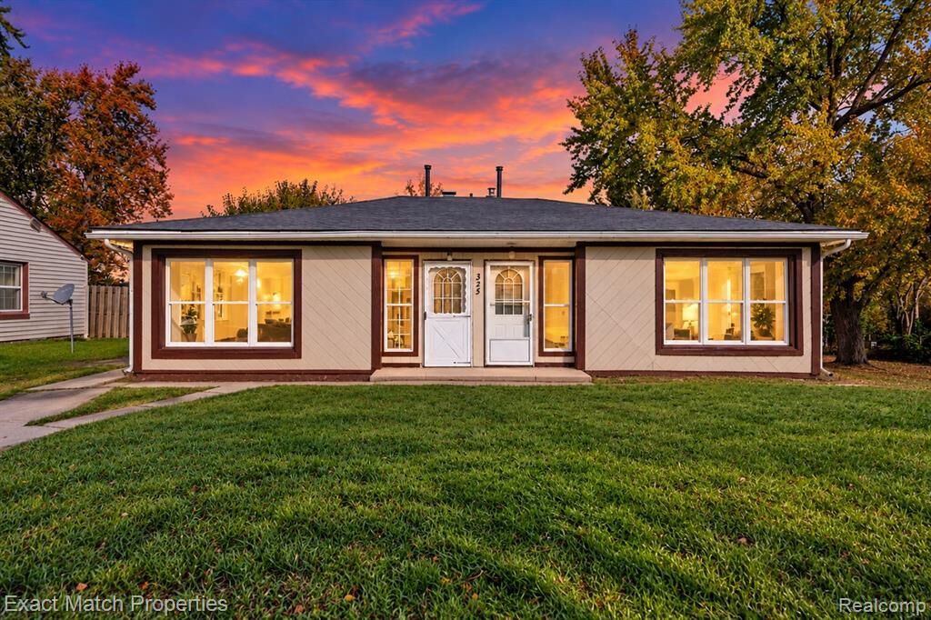 Property Photo: 325 E Sheffield Avenue MI 48340