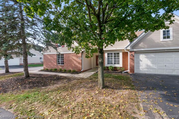 Property Photo:  6433 Pembrook Drive  MI 48185 