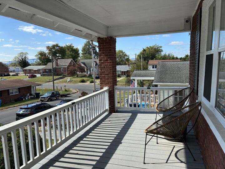 Property Photo:  310 Maddock Ave NE  VA 24012 