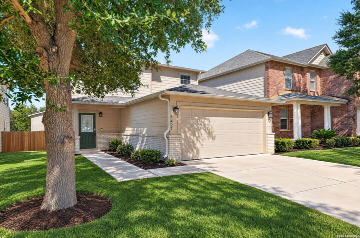 Property Photo: 5427 Spring Walk TX 78247