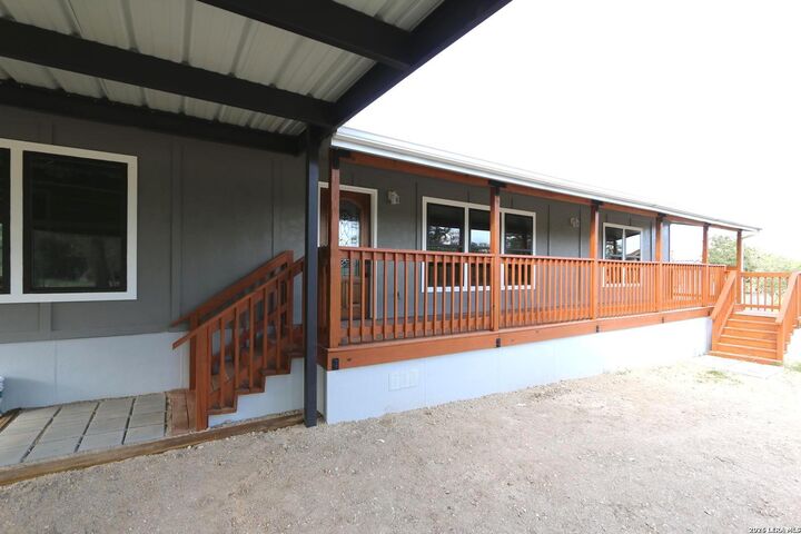 Property Photo:  146 Hickory Run  TX 78121 