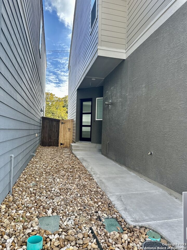Property Photo: 5843 Whitby Rd 2 TX 78240