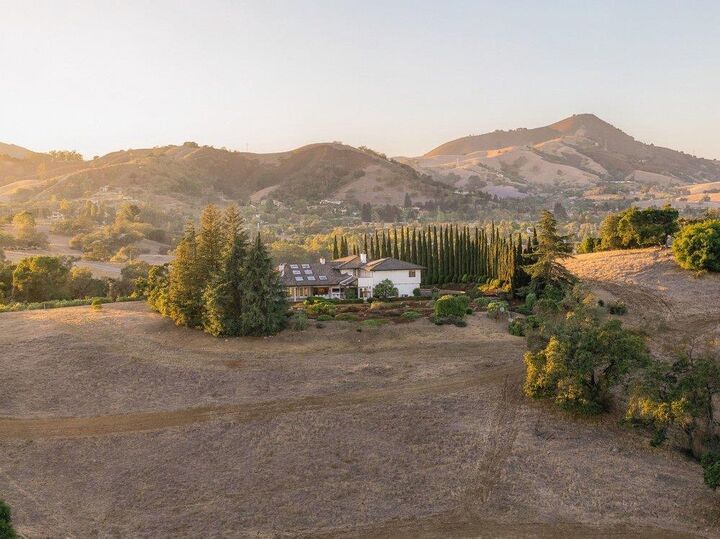 Property Photo:  825 West San Martin Avenue  CA 95046 