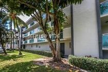 Property Photo: 8461 Springtree Dr 403A FL 33351