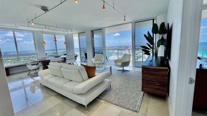 Property Photo: 6365 Collins Ave 3208 FL 33141