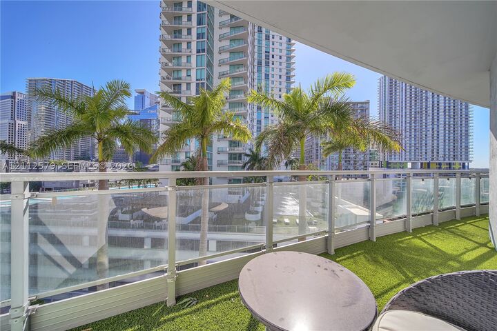 Property Photo: 90 SW 3rd St 1213 FL 33130