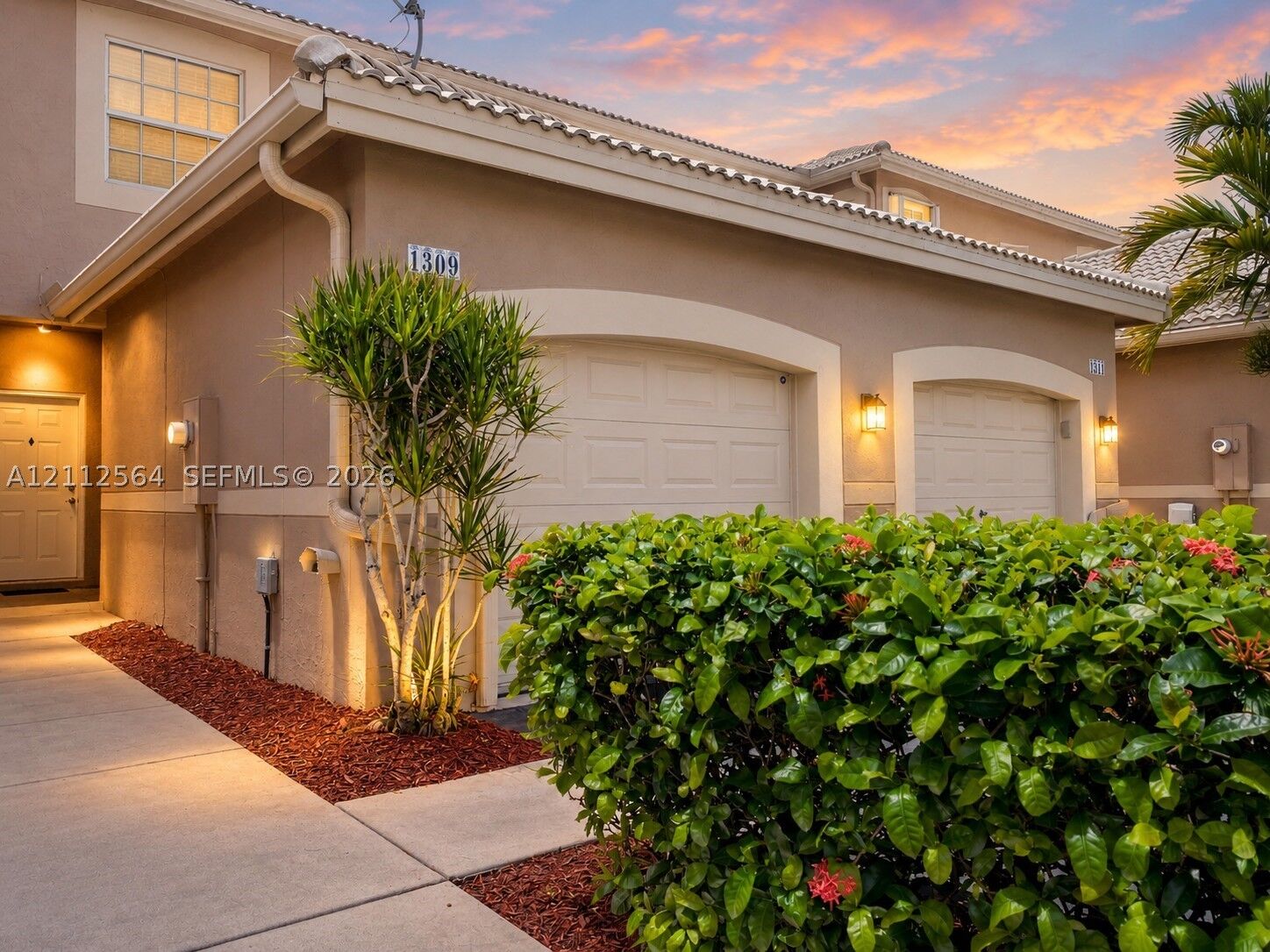 Property Photo:  1809 Salerno Cir  FL 33327 