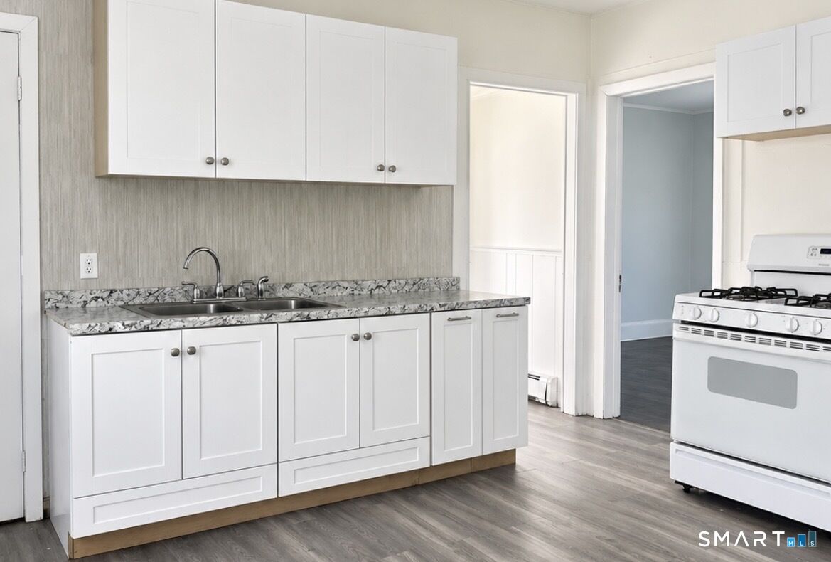 Property Photo: 2086 East Main Street CT 06705