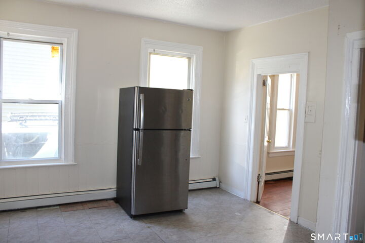 Property Photo:  84 Henry Street 1  CT 06511 
