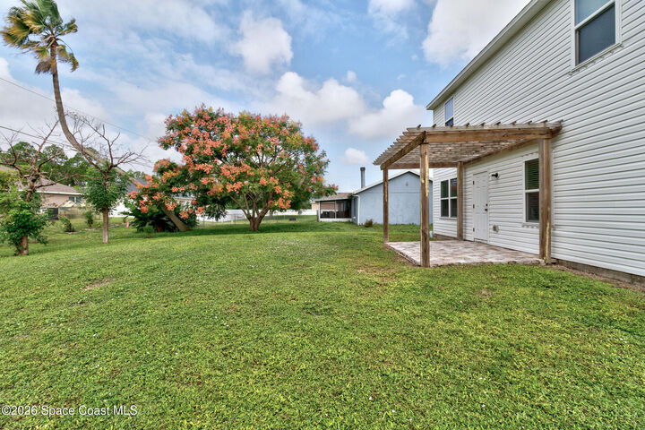 Property Photo: 986 Aurelia Avenue SE FL 32909