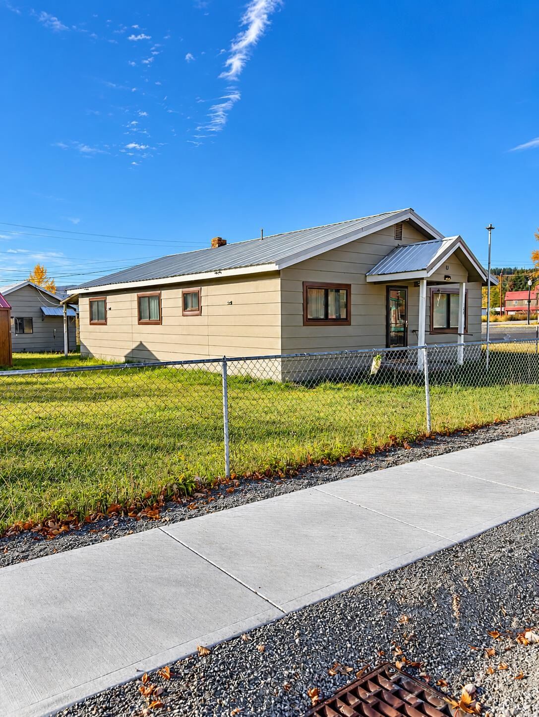 Property Photo:  109 E Blackwell St  WA 99139 