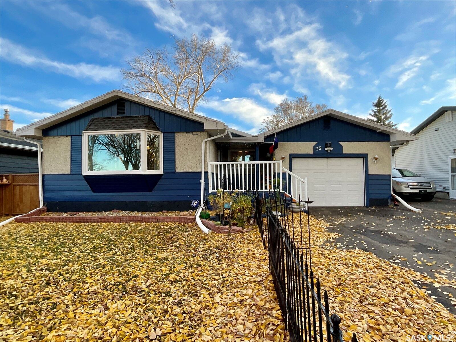 Property Photo: 79 Cameron Crescent SK S4S 2X1