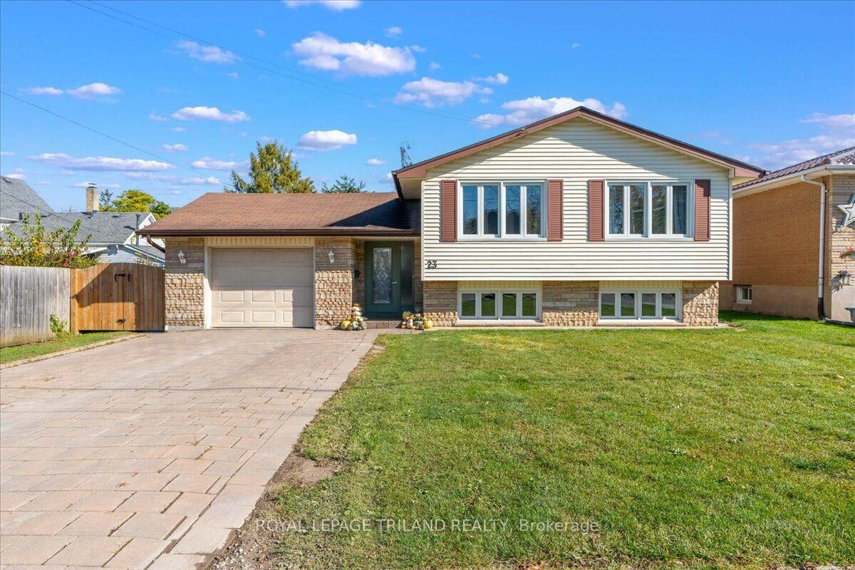 Property Photo:  23 Milliner Street  ON N7G 2Z3 