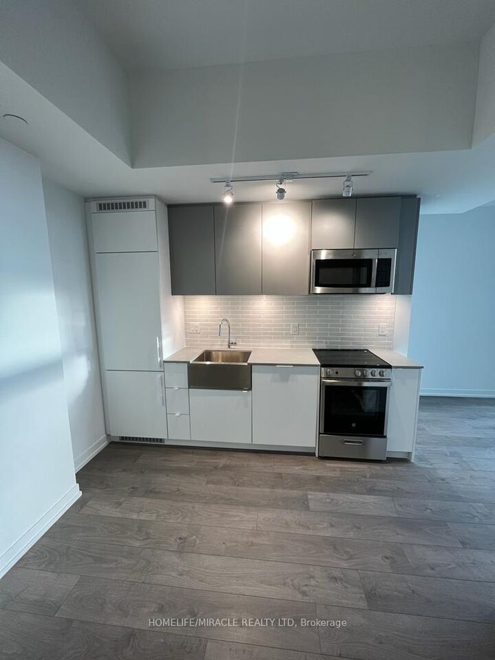 Property Photo:  270 Dufferin Street 914  ON M6K 0H8 