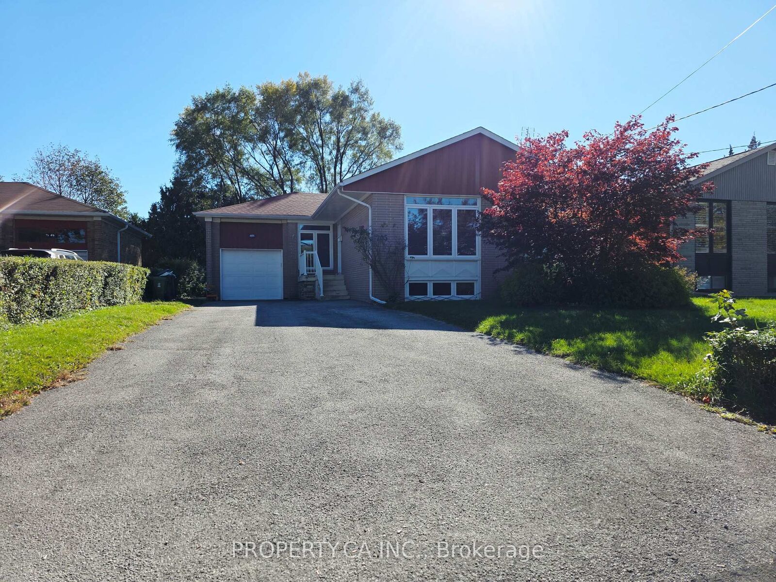 Property Photo:  205 Searle Avenue  ON M3H 4B6 