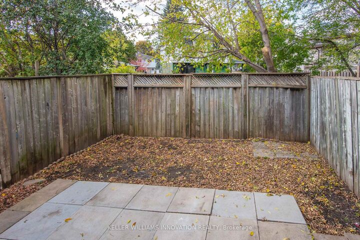 Property Photo: 530 Parkview Crescent ON N3H 4X7