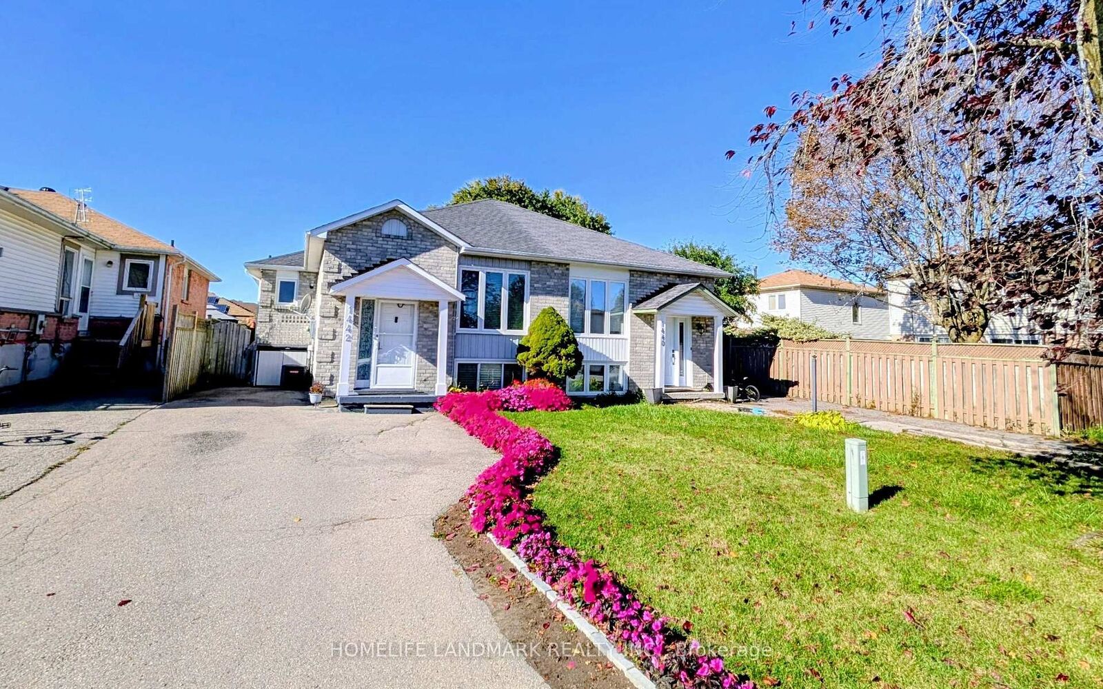 Property Photo: 1442 Connery Crescent ON L1J 8E7