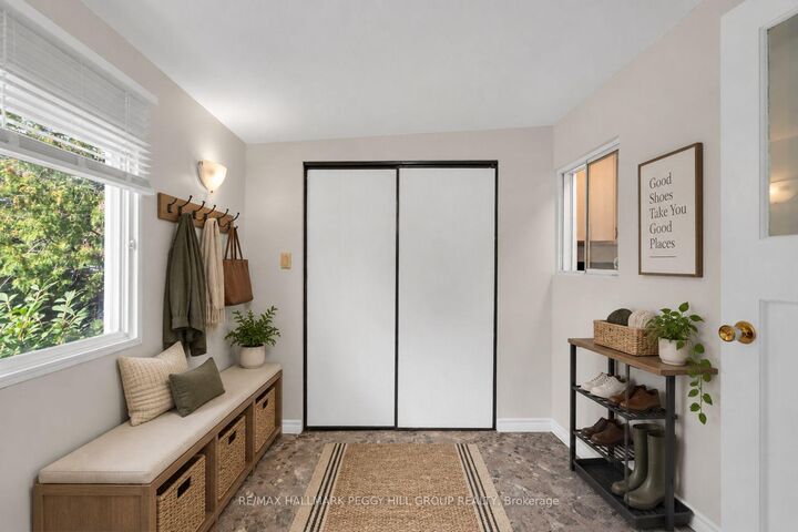 Property Photo: 17 Balantrae Drive ON L3V 0P9