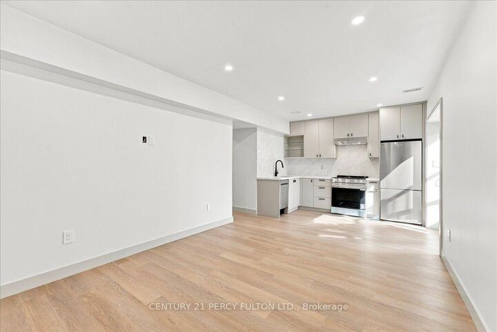 Property Photo: 113 Hatherley Road Bsmt ON M6E 1W4