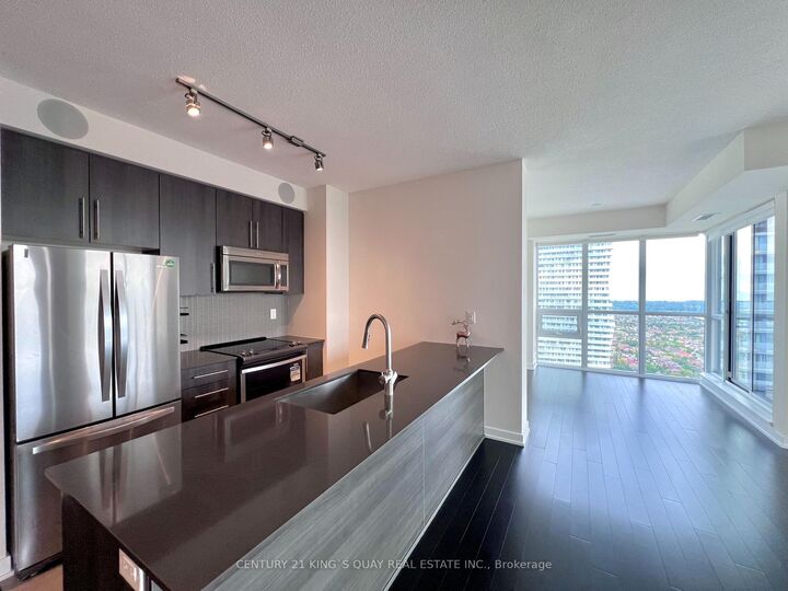 Property Photo: 4011 Brickstone Mews 4010 ON L5B 0G3