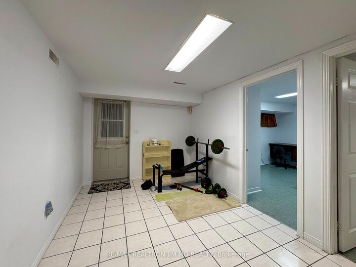 Property Photo: 39 Hartleywood Drive Basement ON M1S 3N1