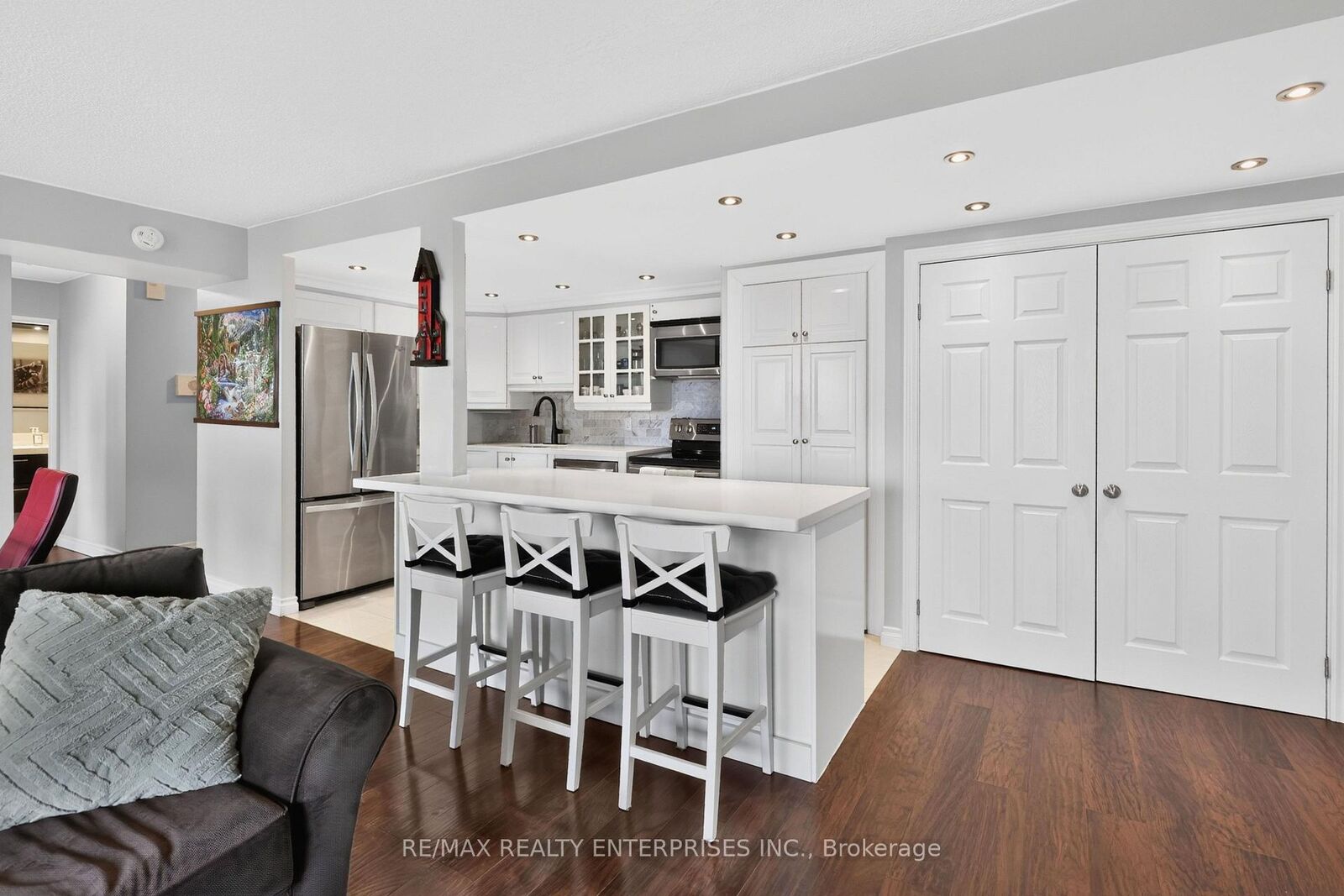 Property Photo:  50 Elm Drive E 610  ON L5A 3X2 