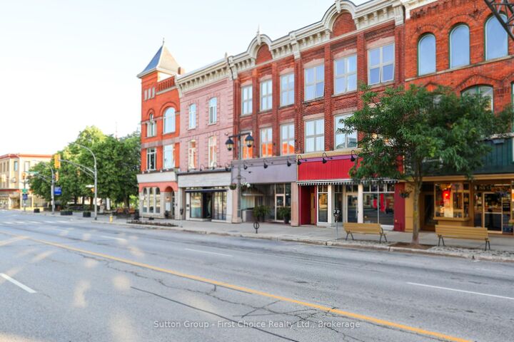 Property Photo:  80 Ontario Street 2  ON N5A 3H2 