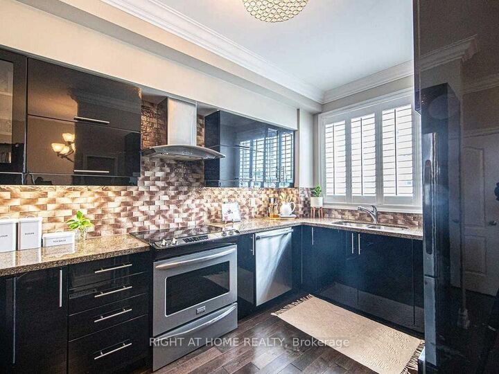Property Photo:  2468 Scholars Common N/A  ON L7P 2W2 
