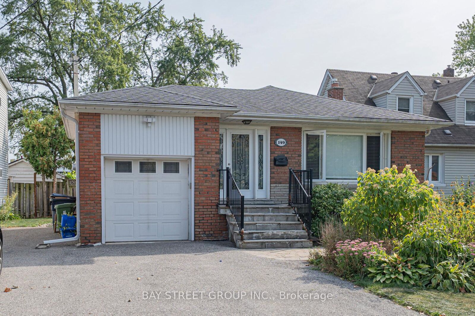 Property Photo:  149 Hendon Avenue Lower  ON M2M 1A8 