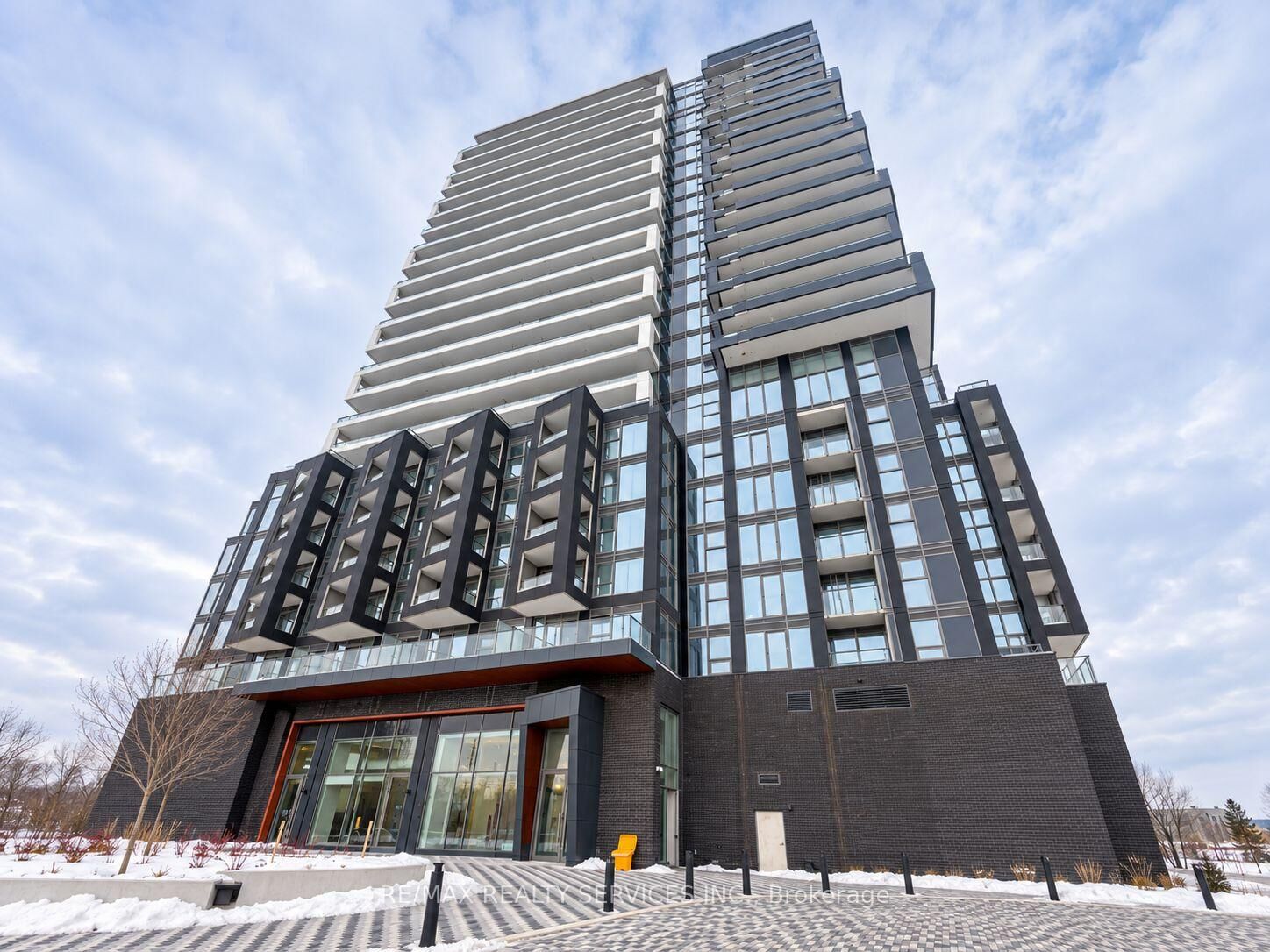 Property Photo: 260 Malta Avenue 1212 ON L6Y 6L7
