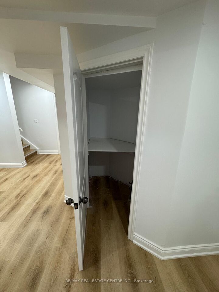 Property Photo:  155 Waller Street Bsmt  ON L1R 2P7 