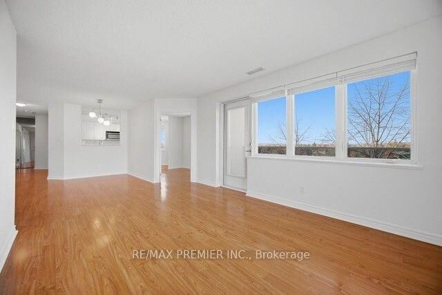 Property Photo:  3 Dayspring Circle 401  ON L6P 1B7 