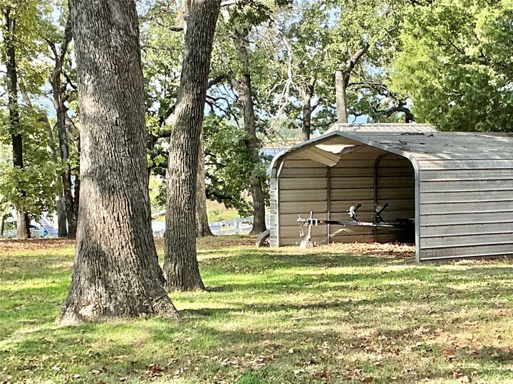 Property Photo: 493 N Sand Point Road OK 73449