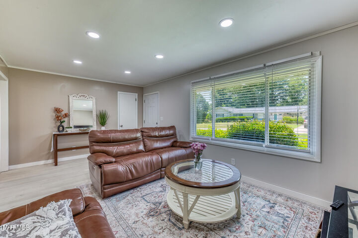 Property Photo:  722 Rose Lane  TN 37645 