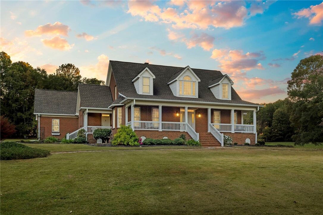 Property Photo: 226 Griffith Drive SC 29657