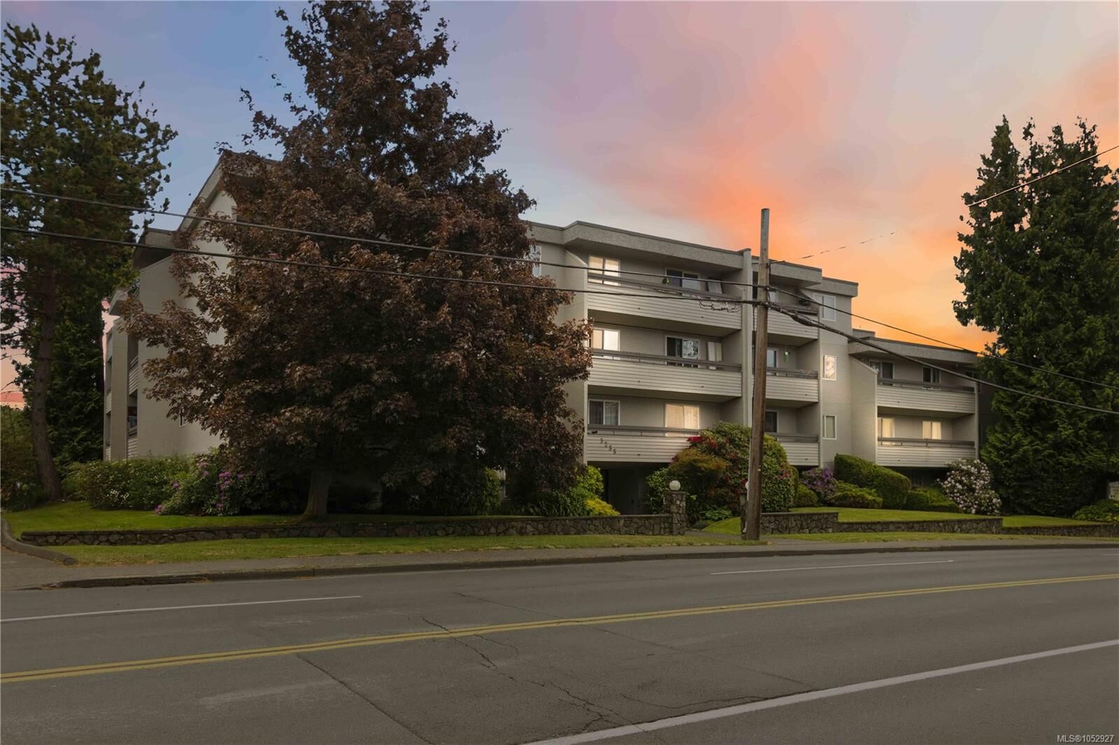 Property Photo: 3235 Quadra St #314 BC V8X 1G4