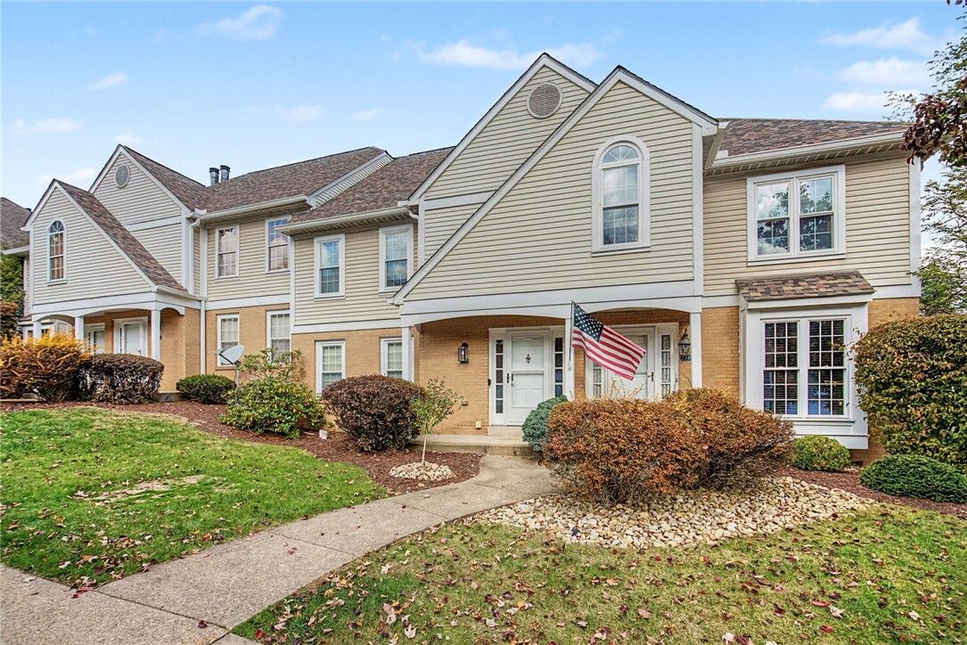Property Photo:  540 Lakewood Dr  PA 15146 