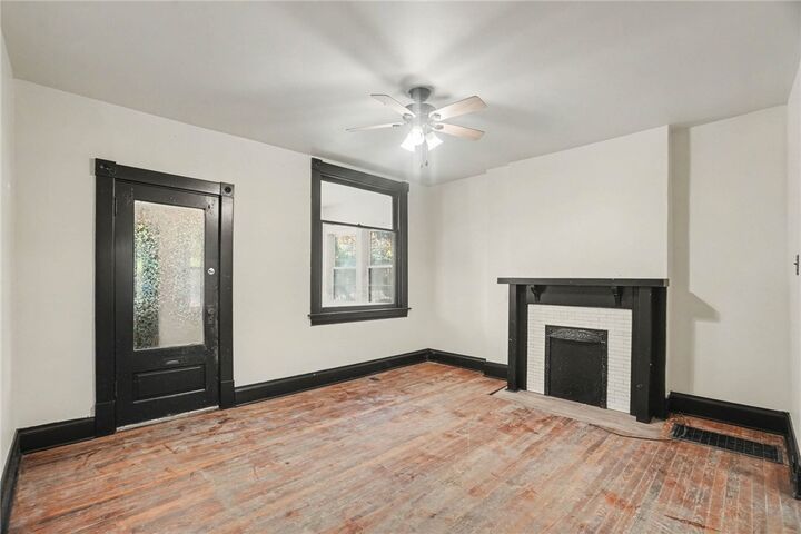 Property Photo:  139 Oak Ave  PA 16201 