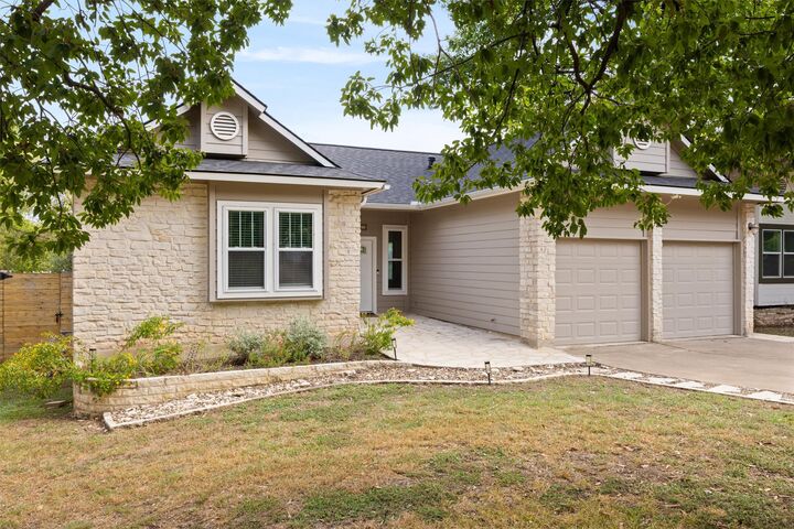 Property Photo:  9405 Roxanna Drive  TX 78748 