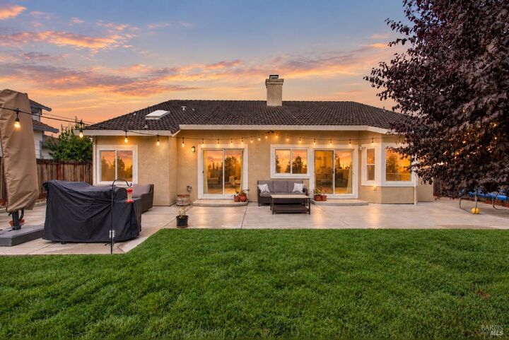 Property Photo: 116 Cannes Court CA 94534