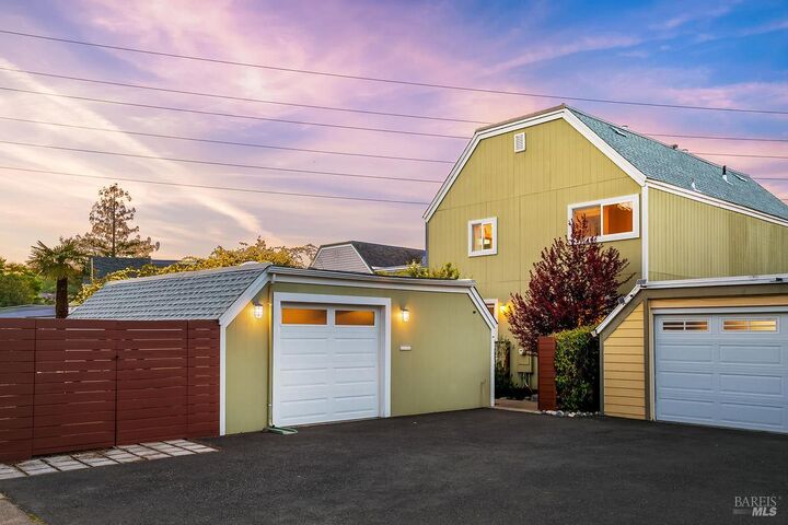 Property Photo: 2811 Topaz Drive CA 94945