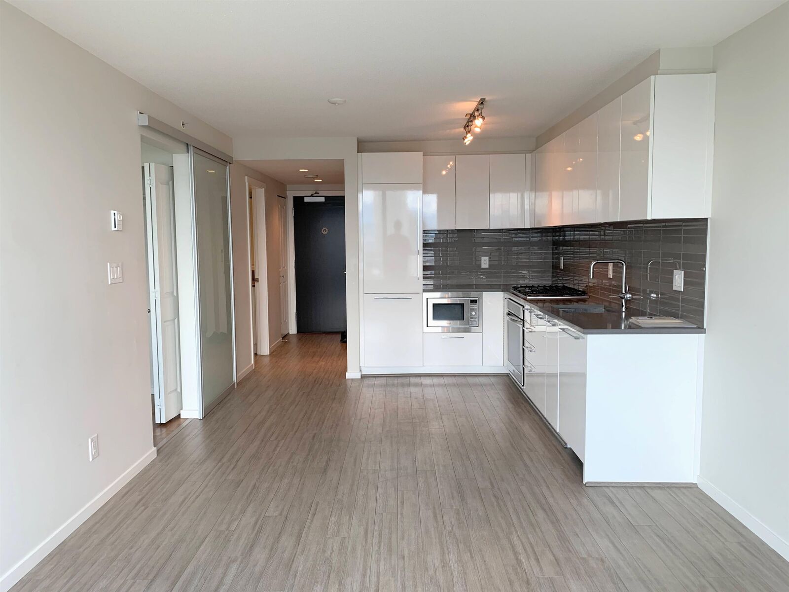 Property Photo:  6658 S Dow Avenue  BC V5H 0C7 