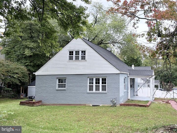 Property Photo:  7124 Quincy Avenue  VA 22042 