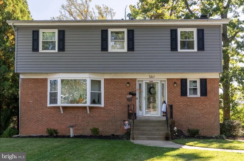 Property Photo: 7311 Statecrest Drive VA 22003